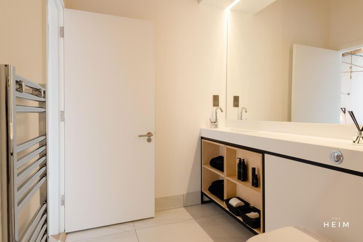 Africana At The Heim Residences * Manchester